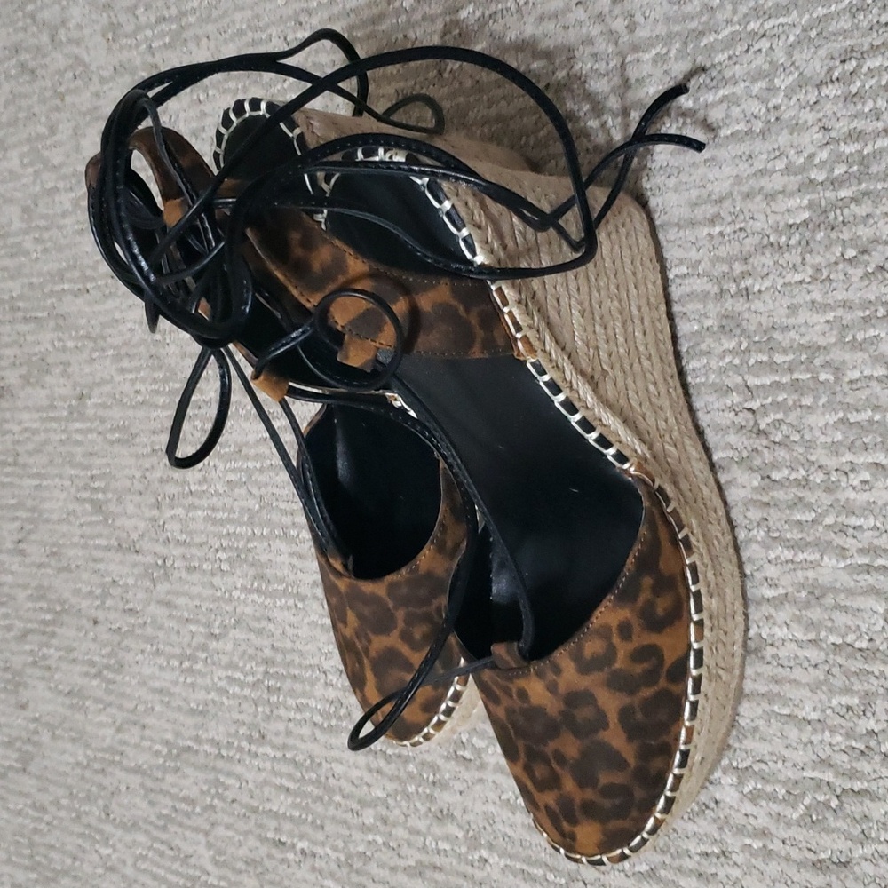 ASOS Design Leopard Wedge - Picture 2 of 4